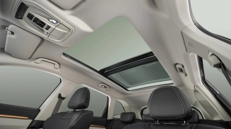 Панорамный люк